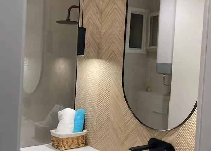 Authentic Istrian Zambratija Apartment Savudrija