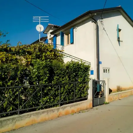 Authentic Istrian Zambratija Apartamento